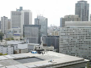 Јапан, дрон на крову канцеларије премијера Абеа