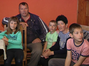 Млади Краљевчани помогли породици Пешић