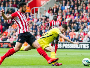 Реми Саутемптона и Тотенхема, Ливерпулу само бод