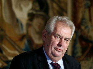 Земан: Демократија се не извози на бајонетима