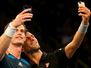 У Вимблдону забрањени селфи штапови!