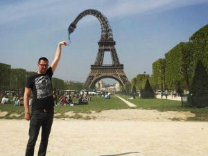 Шта се деси кад на интернету молите за помоћ?