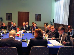 Тројка ОЕБС: Што пре почети дијалог у Украјини