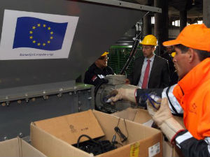 ЕУ донирала машину за уништавање фалсификоване робе