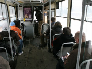 Приведен због писања графита по трамвају