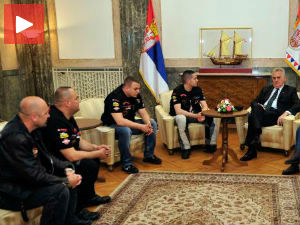 Николић пожелео мотоциклистима срећан пут до Москве