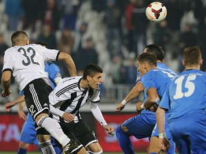 Партизан у Новом Саду, Звезда домаћин Раду