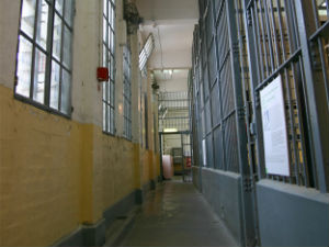 Туча у атинском затвору, двоје мртвих