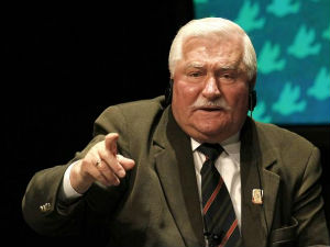 Валенса: Нећемо у исти ред са Путином