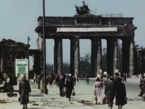 Берлин, два месеца након пада Трећег рајха