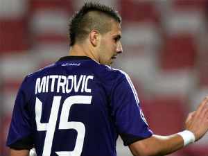 Митровић одбио Њукасл, жели у већи клуб