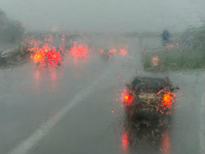 Апел за опрезну вожњу због невремена