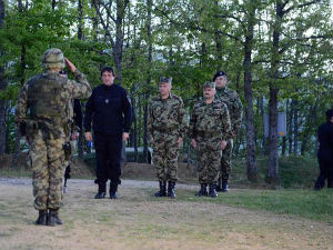Гашић: Војска подигла ниво борбене готовости
