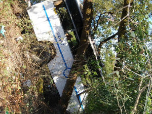 Aутобус се сурвао у провалију у Кашмиру, 23 особе страдале