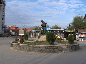 Нови напад на повратнике у Клини