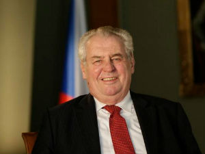 Земан поново захтева укидање санкција Русији