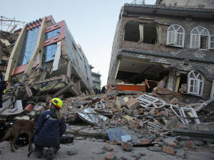 Непал, спасиоци журе да пронађу преживеле