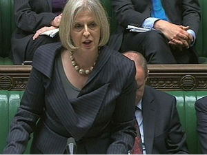 Тереза Меј: Мигранте са Медитерана враћати кући 