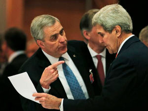 Кери и Столтенберг апелују да се поштује примирје у Украјини