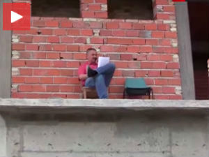 Краљ службених спикера живи у Угљевику