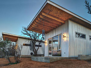 Досадила им градска врева, па основали своју комуну