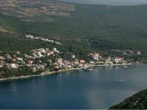 Црна Гора, српски држављани власници 20.000 нелегалних објеката