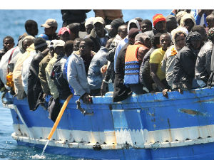 Индонезија, рибарима забрањено да спасавају мигранте 