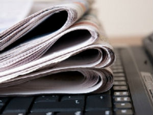 Новинарење