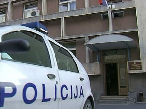 Ножем напао супругу у Сремској Митровици