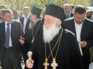 Владика Филарет ипак разрешен дужности