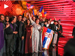 Срећно, Бојана!