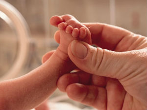 Институт за неонатологију 90 година са малим херојима