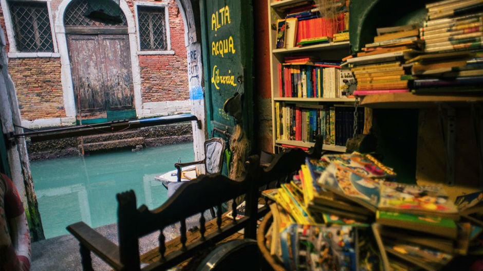 Књижара у којој књиге беже од воде!