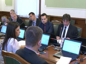 Гашић: Војска је спремна да одговори на све евенуталне претње