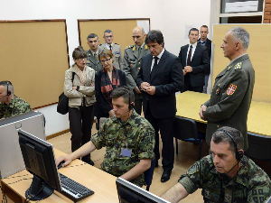 Гашић и Моро посетили Центар за симулације на ВА