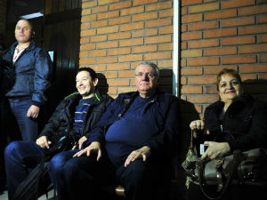 Шешељ не може да сведочи на суђењу Шаровићу