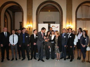 Милер: Млади су мост који повезује земље