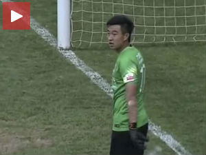 Јако глуп начин да се прими гол!