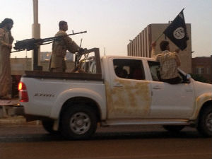 ИС преузео контролу над аеродромом у Сирту