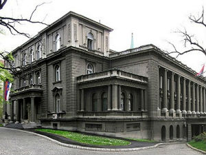 Лажни написи о председнику Николићу