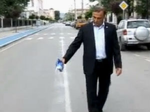 Градоначелник посуо шећер по путу против урока