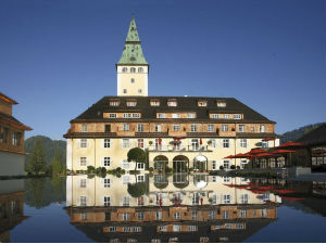 Критичари: Самит Г7 прескуп, недостаје Путин 