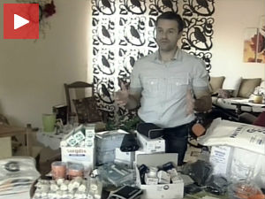 Доктор сaкупља пластику и купује завоје 