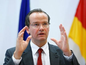 Крихбаум: Србија још није испунила услове, али држи кључ