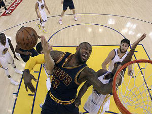 Голден Стејт повео у финалу