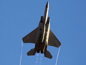 Израел узвратио напад 