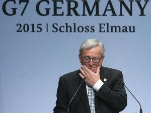 Јункер: Немам "зеца из шешира" за спасавање Грчке