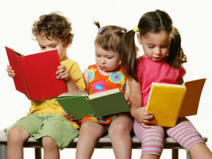 Могуће рано препознавање проблема са читањем код деце