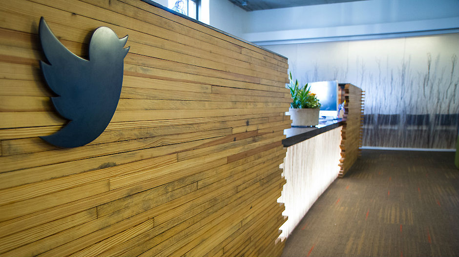 Директор „Твитера“ дели акције компаније радницима