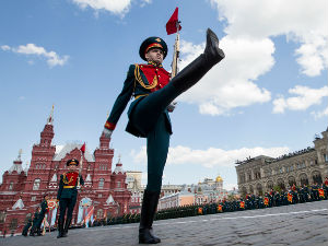 Проба параде у Москви, учествује  и Су-35